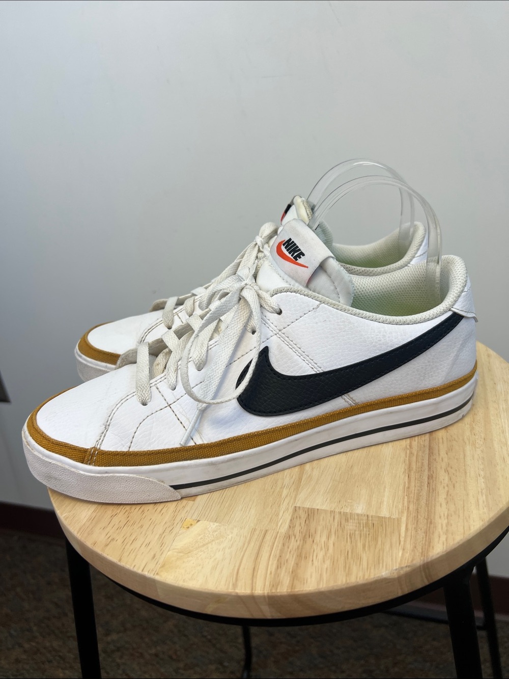Nike White Unisex Leather Courtshoes with Black Swoosh and Brown Trim Size W9.5